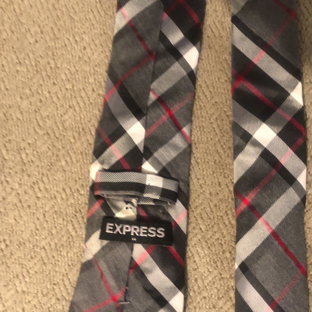 Men’s Express tie size large.